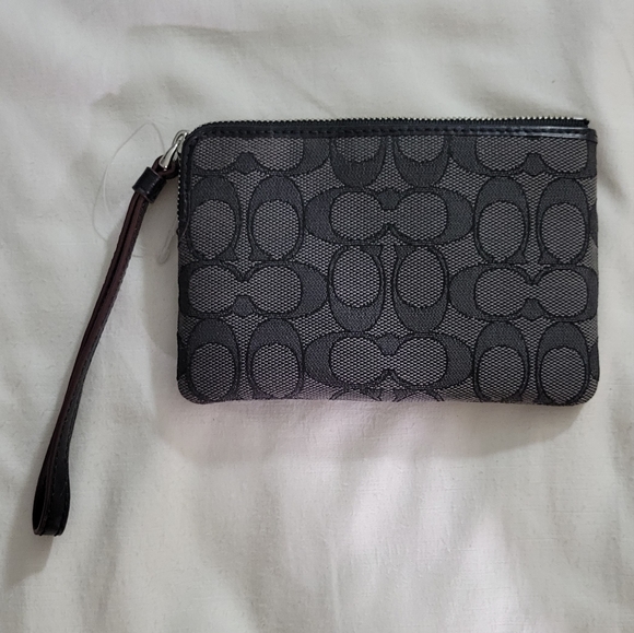 Coach Outline Signature Corner Zip Wristlet - Picture 2 of 3